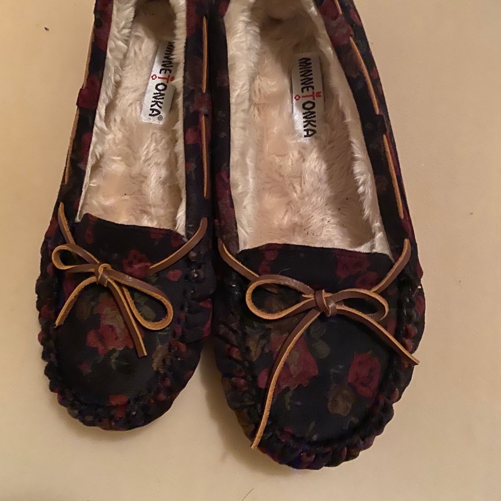 New Minnetonka outdoor slippers